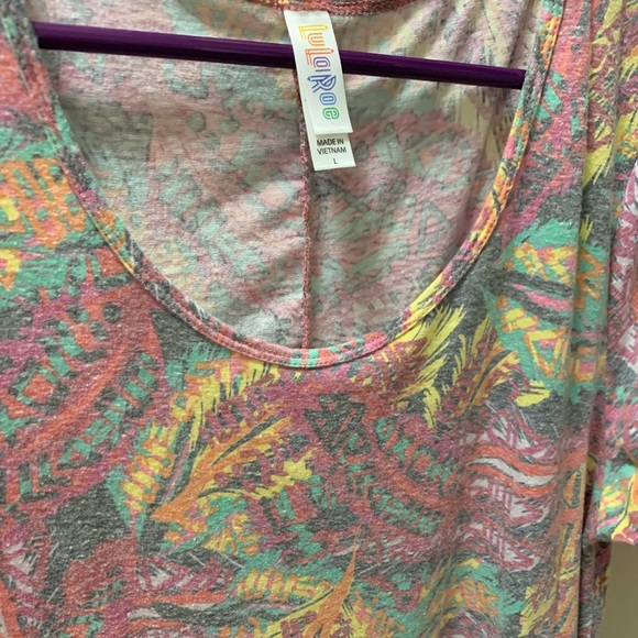 Lularoe Perfect Tee, size large - Picture 3 of 3